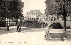 Meaux - Train station - children - CPA