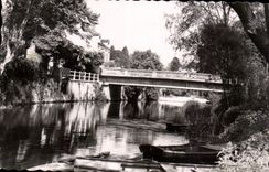 Crecy in Brie - the Bridge prejudice Gilles - CPA