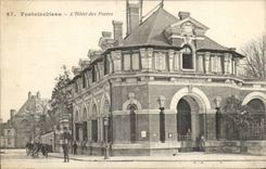 Fontainebleau - the Post office building - CPA