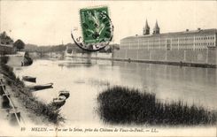 Melun - Seen on the Seine taken of the Castle of Be worth Peuil CPA