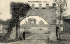 Crouy on Ourcq CPA Gate of the ruins of the castle