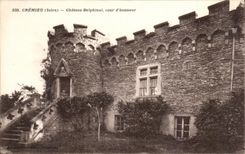 Cremieu CPA Castle Delphinal main courtyard