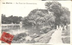 La Marne CPA Au pont de Chennevieres 