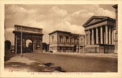Montpellier CPA Le palais de justice et l'arc de triomphe