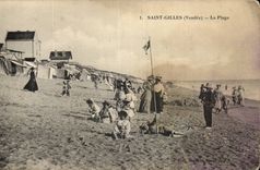 Saint Gilles CPA the beach