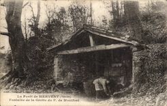 Das Bohrgerat Mervent CPA des Brunnens der Hohle von P von Montfort