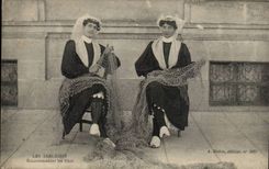 Sande olonne CPA der sablaises racommodant die Netze (Folklorekostum)