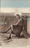 CPA Sande von olonne Sablaise Racommodeuse der Netze (Folklorekostum)
