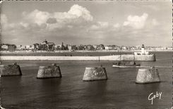 CPSM Sande des olonne Eingangs des Hafens und des Strandes