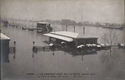 Believed of the Seine Paris CPA Floods the door of Bercy