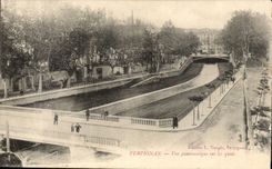 Perpignan CPA Vue panoramique sur les quais