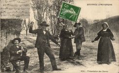 CPA Auvergne Faggot (dance) Presentation of the ladies