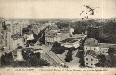 Chatelguyon - Chatel Guyon - hydropathische Einrichtung und die Baraduc Allee gesehen vom herrlichen Hotel - CPA