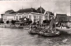 Trouville - the casino and Boats of Pechs - CPA