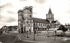 Caen - die Abtei mit den Damen - CPA