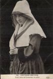 Breton costumes CPA Jeuen widow of Concarneau in prayer