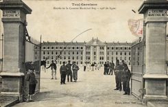 Toul CPA Eingang der Kasernen ordnen Ney 146eme Linie