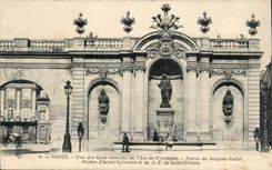 Nancy CPA Une des faces laterales de l'arc detriomphe Statue de Jacques Callot Bustes d'Israel Sylvestre et de Saint