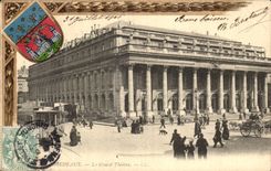 Bordeaux - the Large Theater - dog - dog sniffing butt - horse drawn carriage - CPA