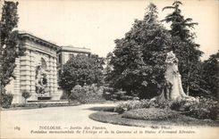 Toulouse CPA Jardin des plantes Fontaine monumentale de l'Ariege et de la Garonne et la statue d'Armand Silvestre
