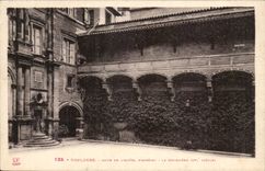 Toulouse CPA Cour de l'hotel d'Assezat la Coursiere