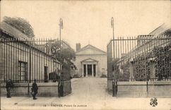 Troyes CPA Law courts