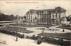 Troyes CPA the new public garden of the place of the Republic