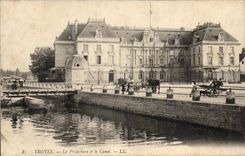 Troyes CPA prefecture and the canal