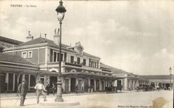 TRoyes CPA Train station