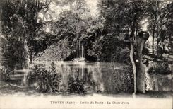 TRoyes CPA Jardin of the rock Falls of water