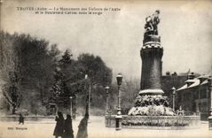 TRoyes CPA the monument of the children of the Paddle and the Carnot boulevard under snow
