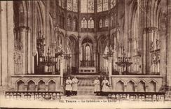 TRoyes CPA the cathedral chorus