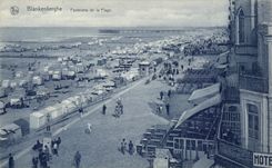 Belgie Belgium CPA Blankenberghe Panorama of the beach