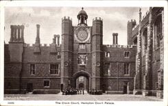 The United Kingdom Great Britain CPA London The clock short Hampton short de luxe hotel