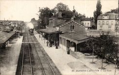 Houses Laffitte CPA Train station (train)