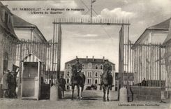 Rambouillet CPA 4th regiment of hussards Entering of the district (militaria)