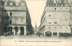 Paris CPA PLace des Pyramides et statue de Jeanne d'arc