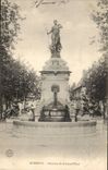 Soissons CPA Fontaine of large places