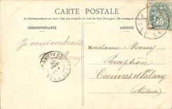 Soissons CPA Fontaine of large places