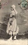 CPA Folklore Standard Costumes of Auvergne Costume of Riom TOP