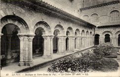 Le Puy CPA Basilique de Notre Dame du Puy Le cloitre