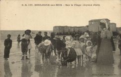 Boulogne on Sea CPA On the Merry beach frolicking