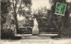 Tours CPA Jardin du musee des Beaux Arts (ancien archeveche) Monument a la memoire de F Rude par J Becquet