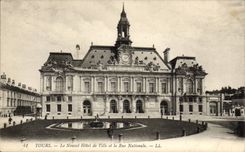 Tours CPA Nouvel hotel de ville et rue nationale