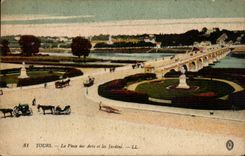 Tours CPA Place des arts et les jardins