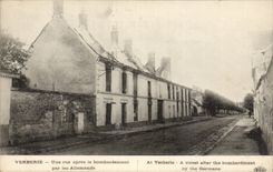 Verberie CPA a street after the bombardment by the Germans
