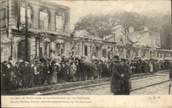 CPA Train station of Senlis after the bombardment by German