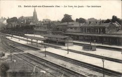 Saint gerade in Fahrbahn CPA gesehenem Innenraum der Zugstation Kais