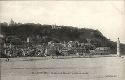 Honfleur CPA Le boulevard Carnot Vue prise de la jetee