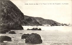 La Pointe du Raz CPA La plage et la baie des trepasses La falaise